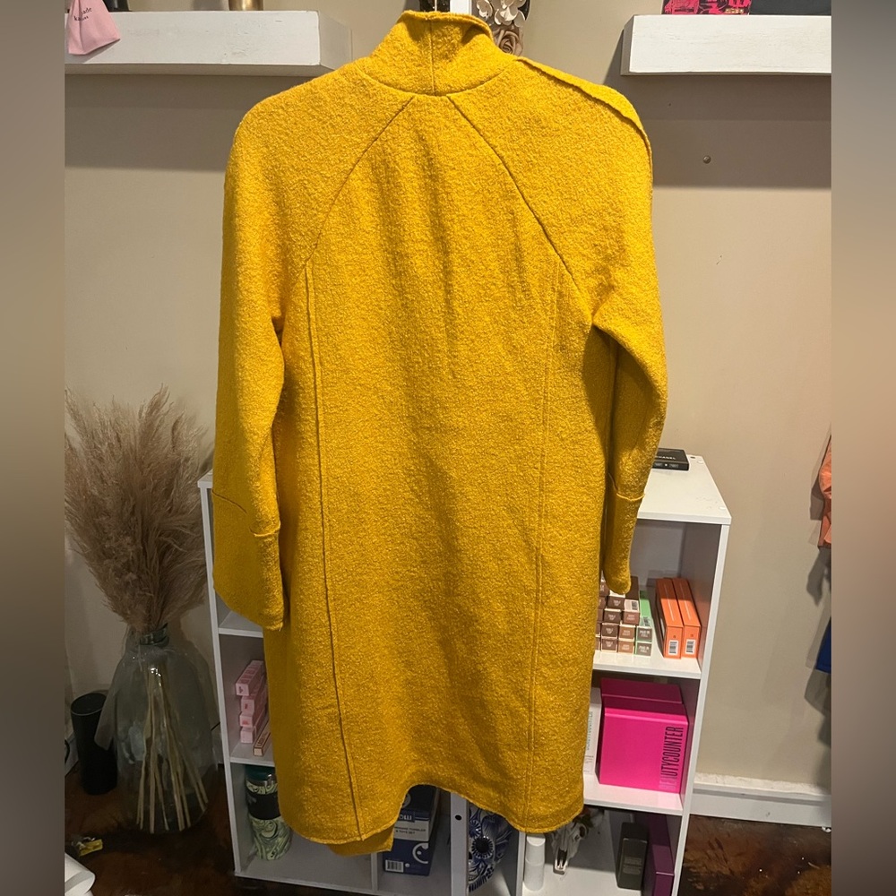 Tahari Mustard Yellow Wool Long Pea Coat Jacket EUC - Picture 13 of 13